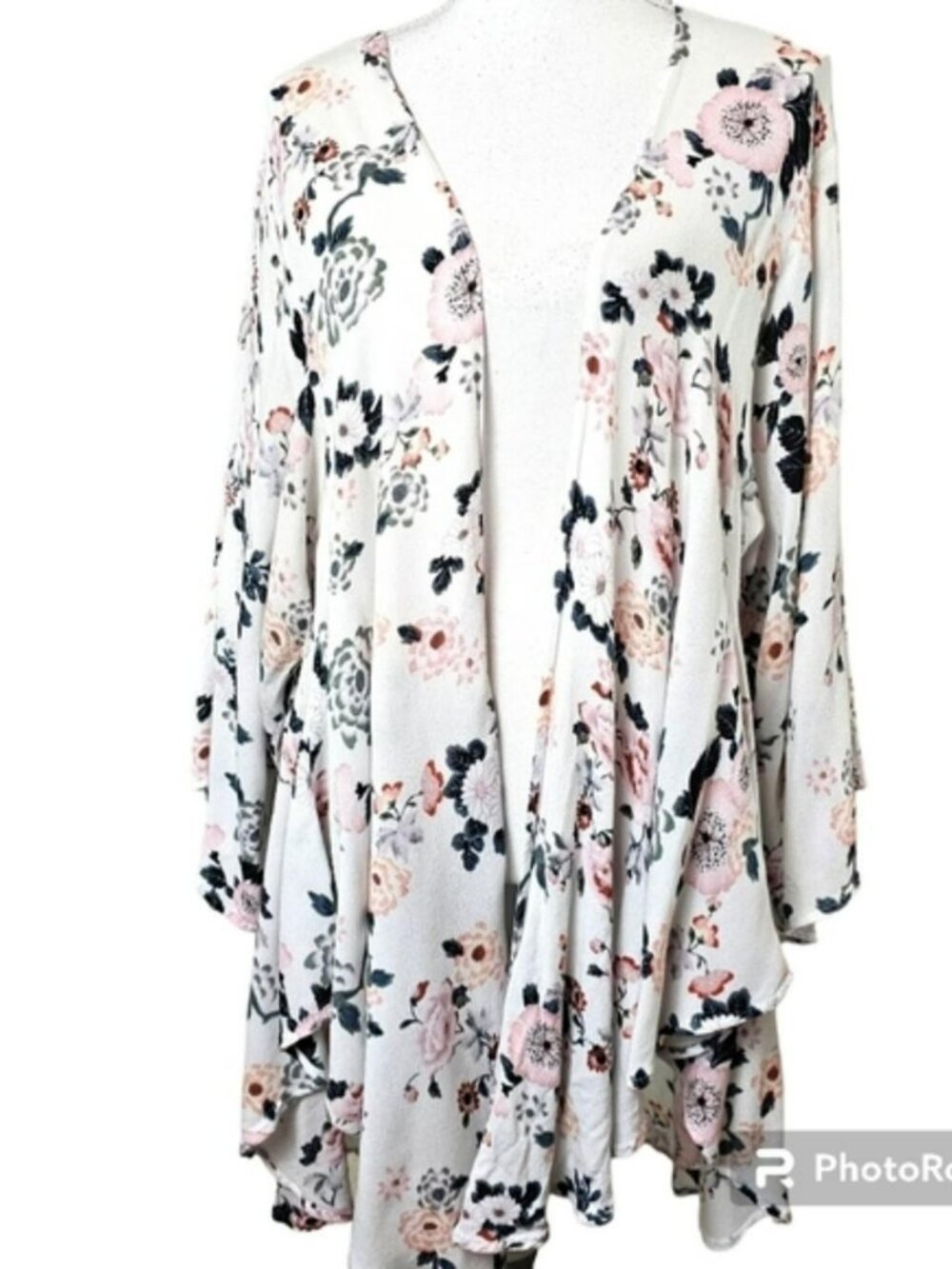 Torrid Open Front Floral Crepe Cascade Duster Kimono in 1/2 (14/20)